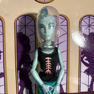 Monster High “Skull Shores” Gil Doll